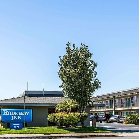 Rodeway Inn Ontario Mills Mall Guasti Zewnętrze zdjęcie