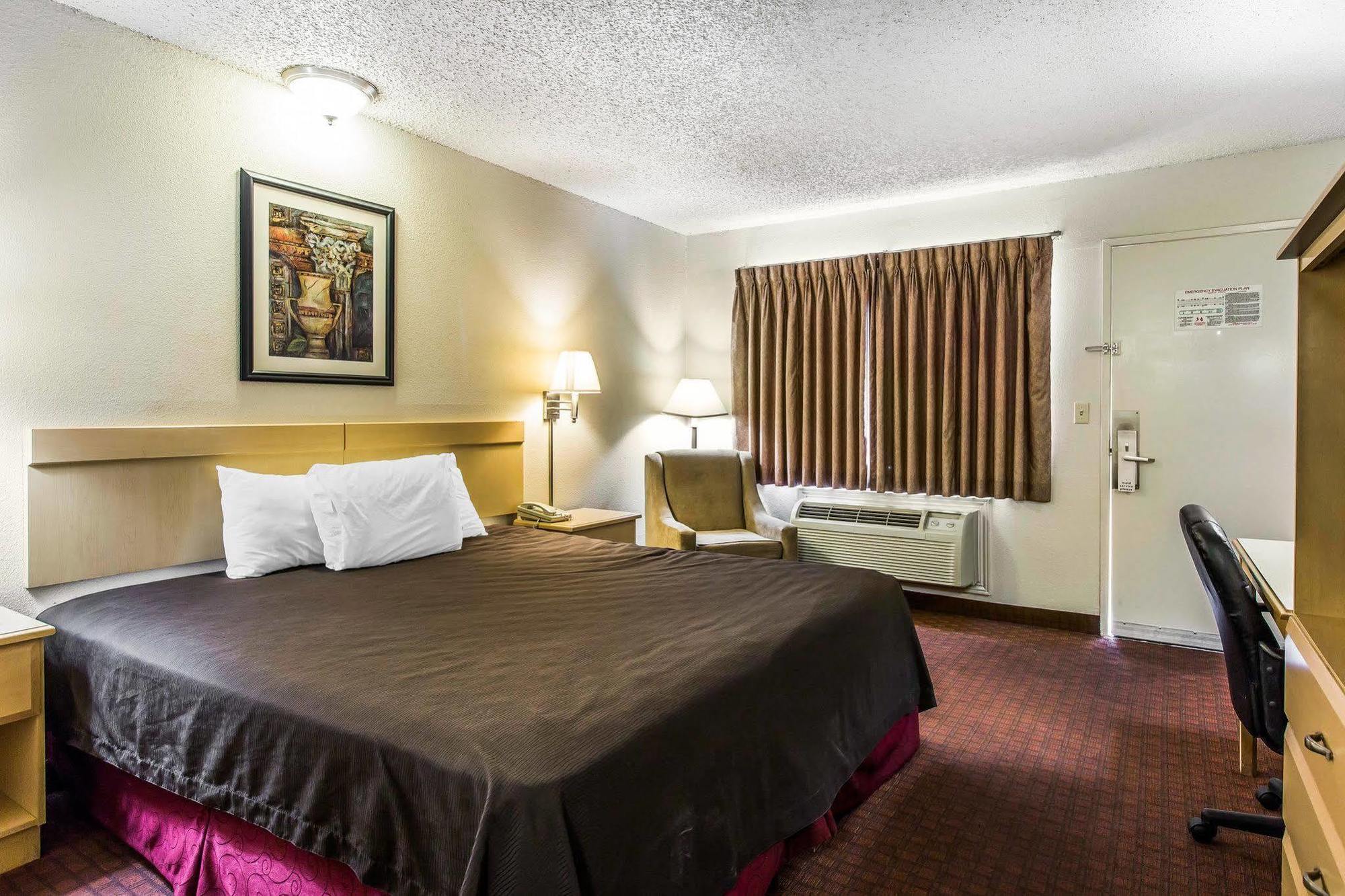 Rodeway Inn Ontario Mills Mall Guasti Zewnętrze zdjęcie