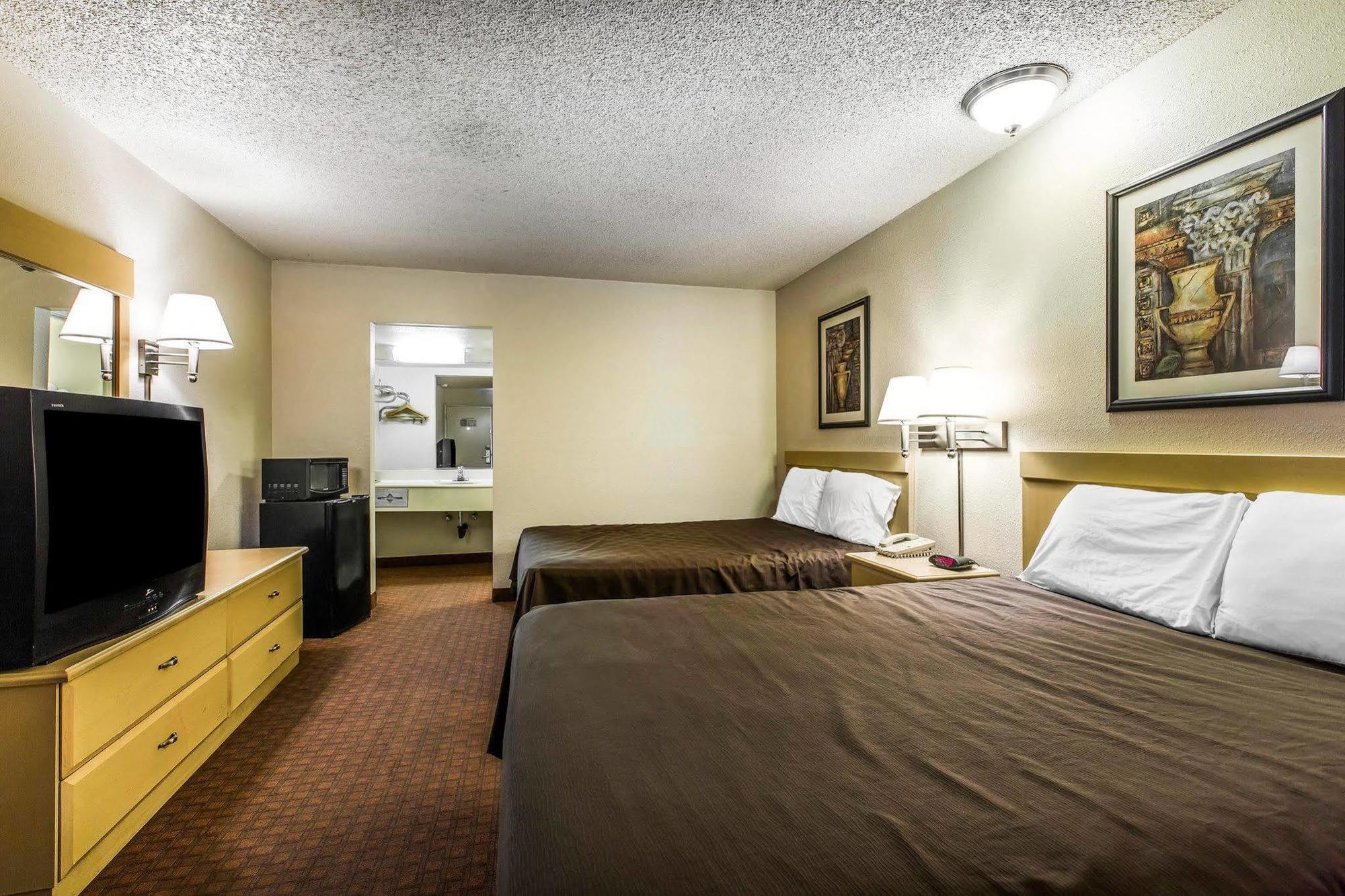 Rodeway Inn Ontario Mills Mall Guasti Zewnętrze zdjęcie